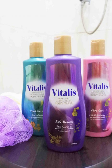 Bersih-bersih Sembari Mandi Parfum dengan Vitalis Body Wash
