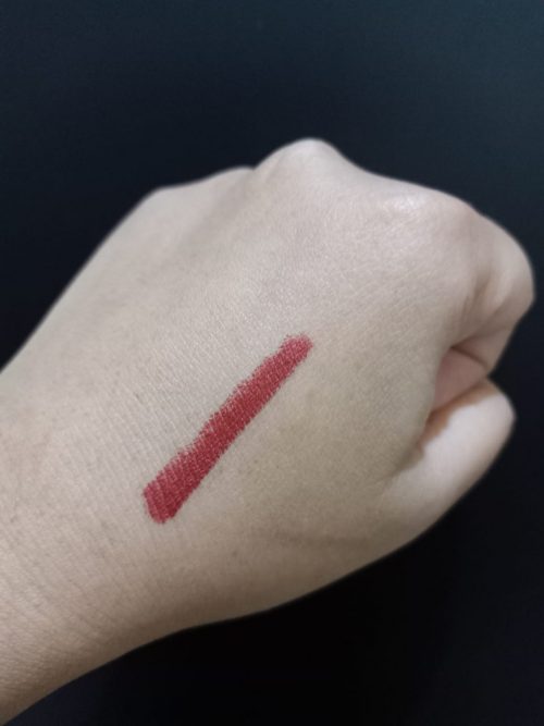 Review Lipstik Wardah : Long Lasting Lipstick - 12 Lustrous Red