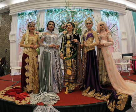 Tips Memilih Baju Pengantin